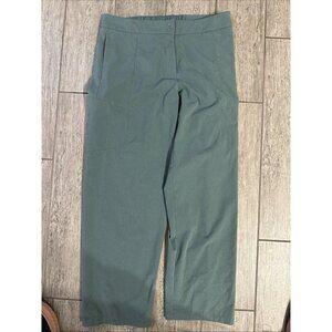 LULULEMON Light Utilitech Cargo Pocket High-Rise Pant Women Size 8 Green
